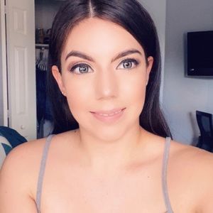 Meet your Posher, Anai